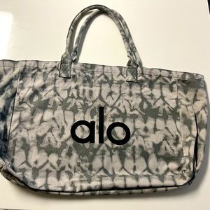 ALO Yoga Grey Tiedye Shopper Tote